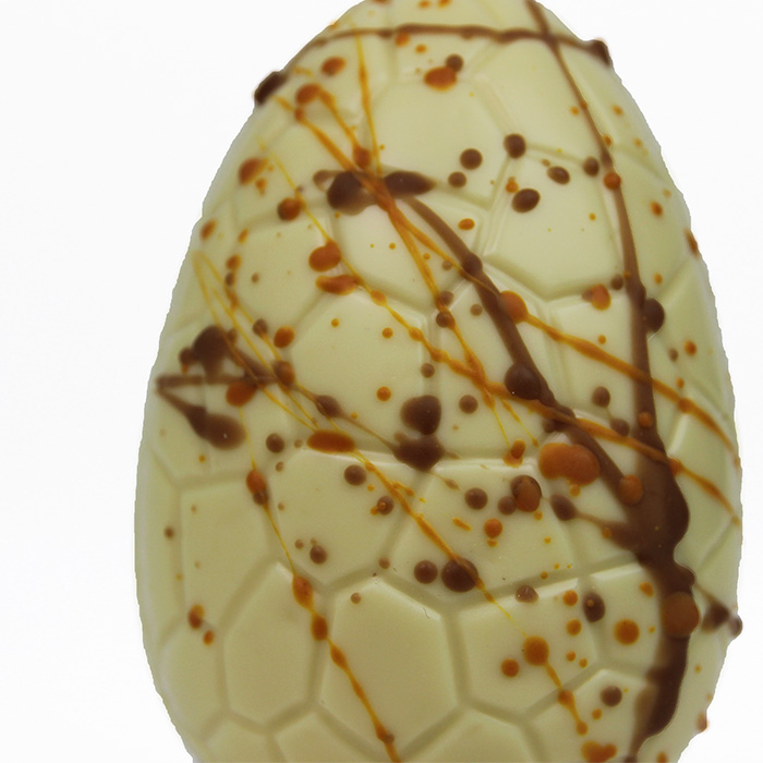 Crème Brûlée White Chocolate Easter Egg, filled with Handmade Chocolate