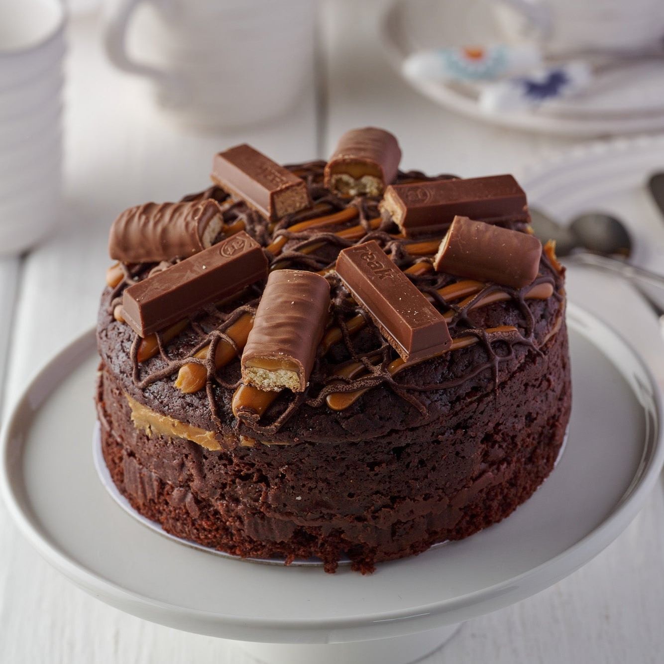 Chocolate Twix & KitKat Cake 6 Inch