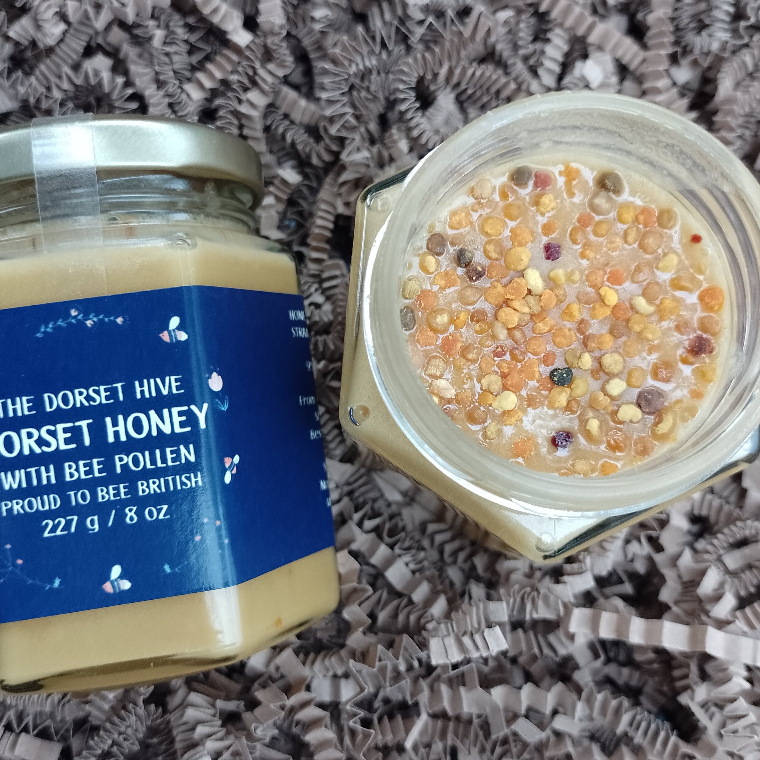 Dorset Honey & Beeswax Candle Hay Fever Allergy Gift Box