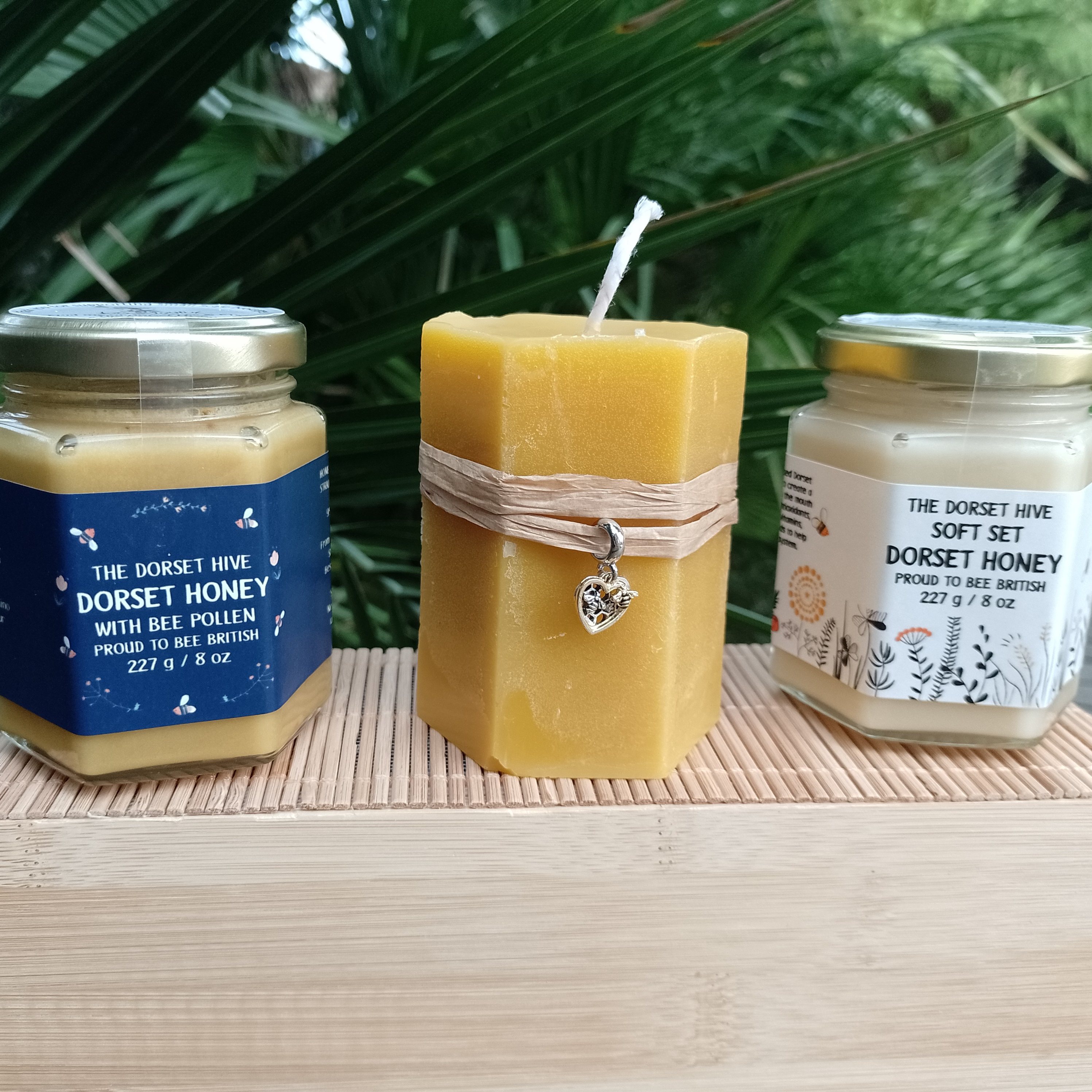 Dorset Honey & Beeswax Candle Hay Fever Allergy Gift Box