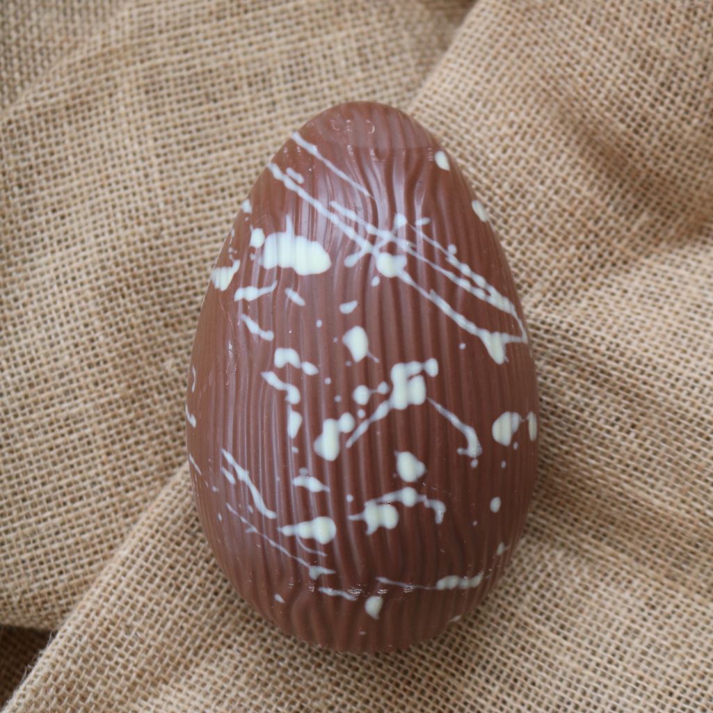 Milk Chocolate Speckled Egg with Evening Star Hot Chocolate