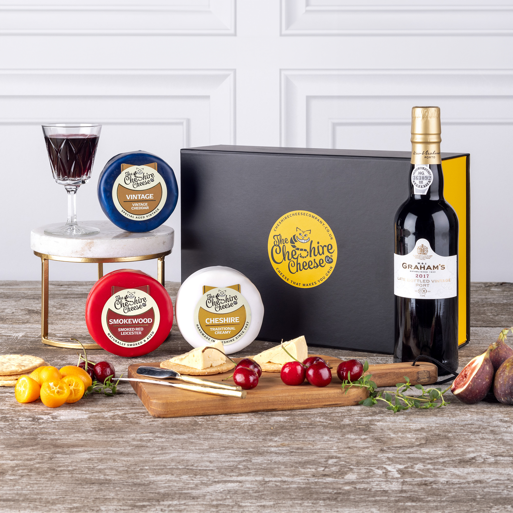 'Perfect Companions' Port & Cheese Gift Hamper - Yumbles.com