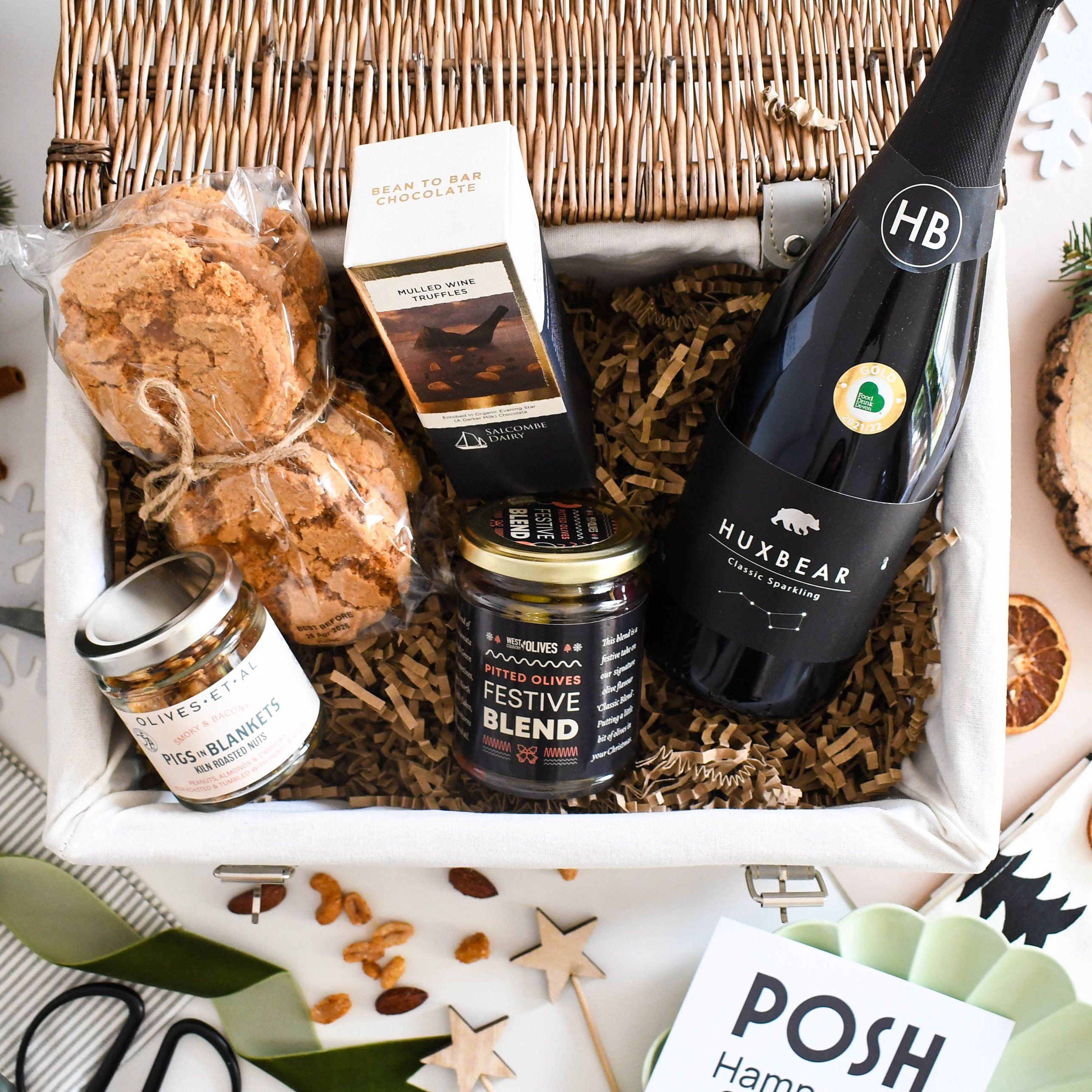 Fizz Hamper Devonshire Fizz and Treat Wicker Hamper - Yumbles.com