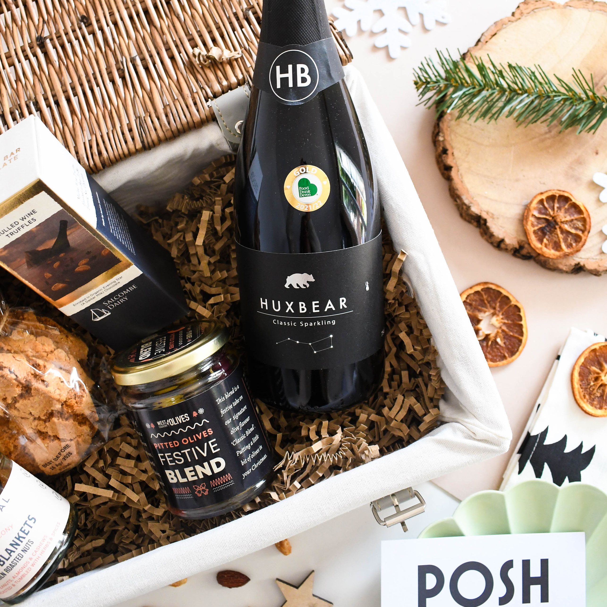 Fizz Hamper Devonshire Fizz and Treat Wicker Hamper - Yumbles.com