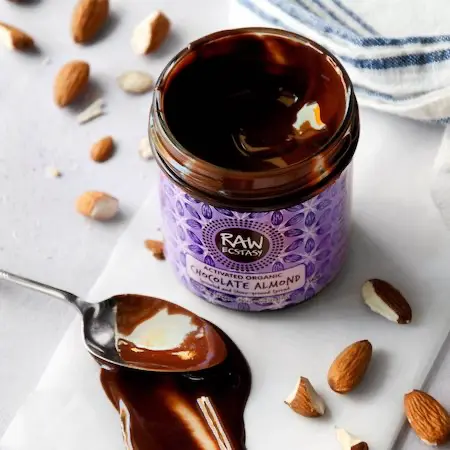 CHOCOLATE SPREADS & SAUCES