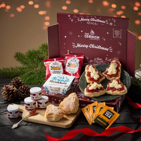 The Xmas Tree Cream Tea Hamper