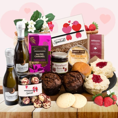 LUXURY VALENTINE'S GIFTS 