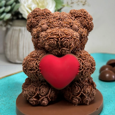 Rose Love: Belgian Milk Chocolate Gift Bear