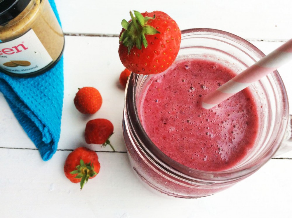 Very Berry Breakfast Smoothie Recipe