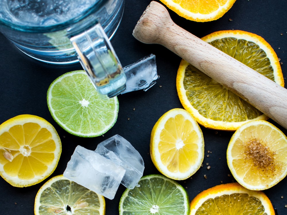 Six Benefits of Drinking Lemon Water