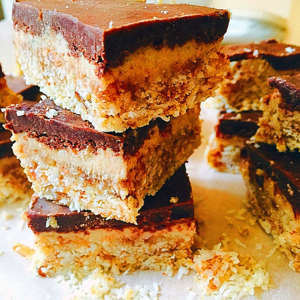 Raw & Vegan Coconut Caramel Slice