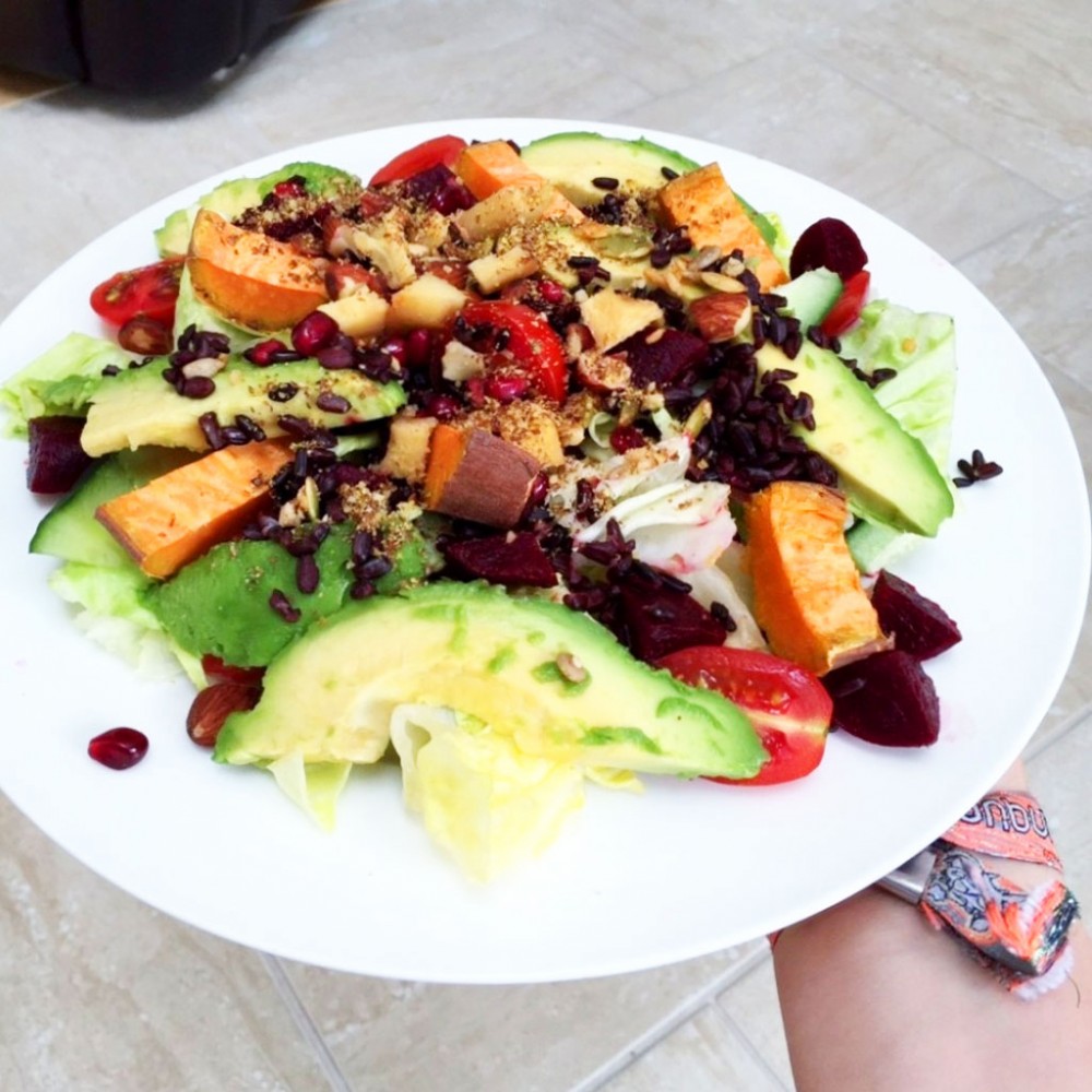5 Superfoods to Include in Your Salad