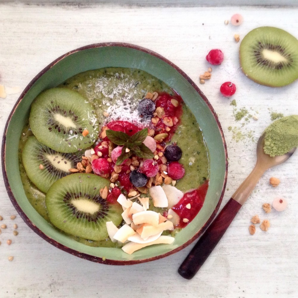 Green Matcha Smoothie Bowl