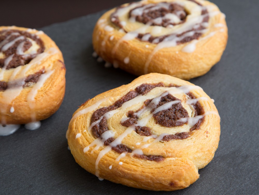Cinnamon Rolls With Vanilla Icing