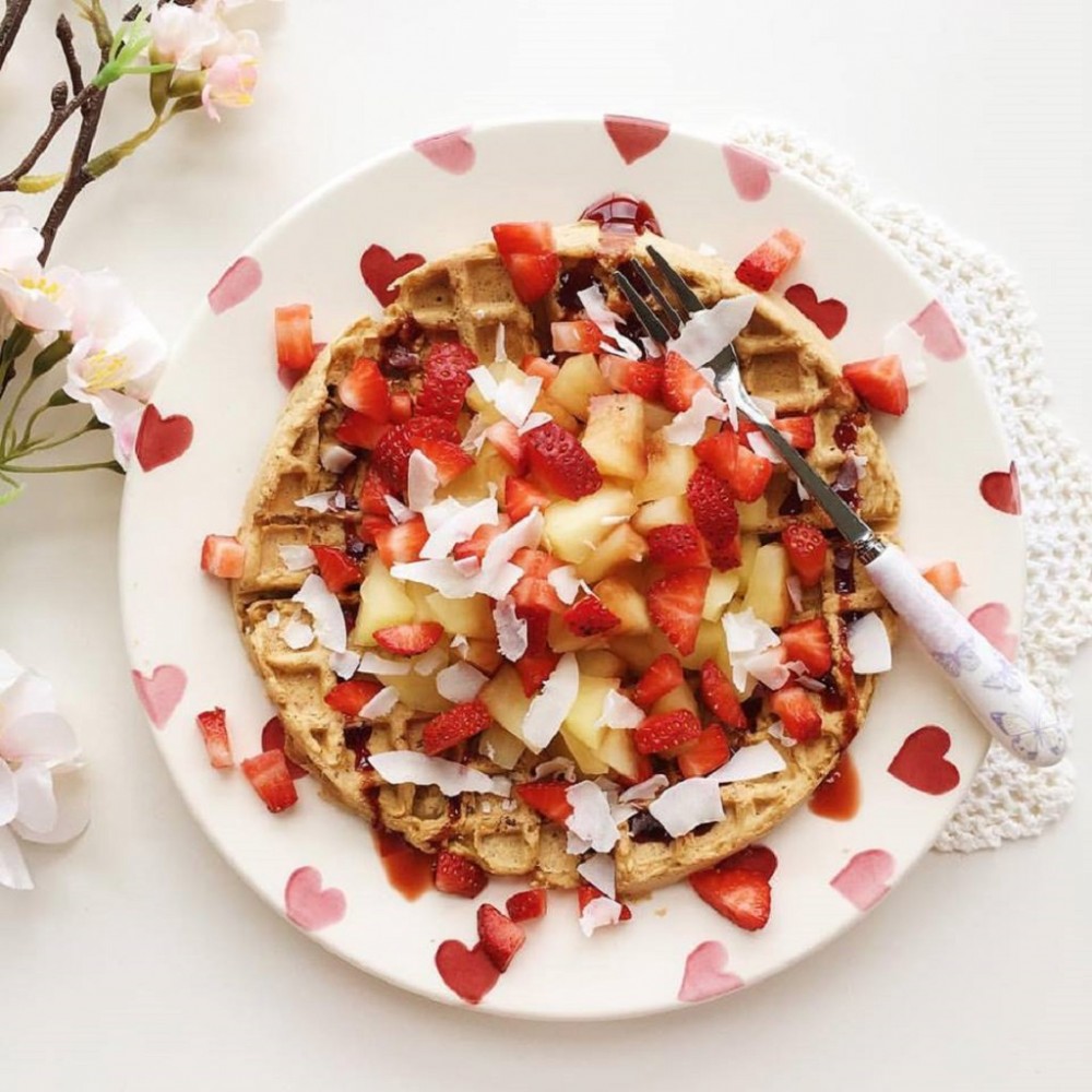 Vegan & Gluten-Free Vanilla Protein Waffles with Poached Apple