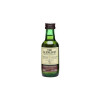 This whisky gift set provides a taste of a very highly rated 15-year-old whisky from the Glenlivet distillery in Speyside.