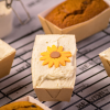 Mini gluten free lemon cake with sunflower