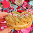 Plant-based and packed with Biscoff flavour – the perfect vegan Valentine’s treat.