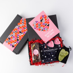 'Queen of Hearts' Vegan Bake and Relaxation Letterbox