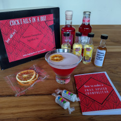 Cocktail in a Box "Christmas Cosmopolitan" - Ingredient set (serves 4)