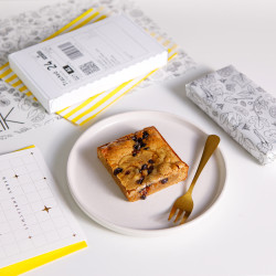 Christmas Mince Pie Letterbox Blondies