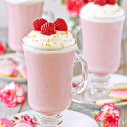 Boozy Strawberry and White Chocolate Hot Chocolate Set