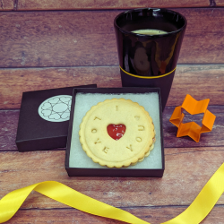 Individual 'I Love You' Biscuit