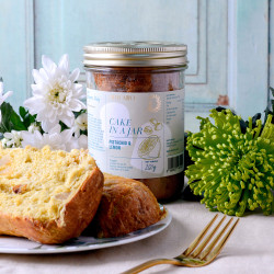 Delicario Cake in a Jar With Pistachio & Lemon