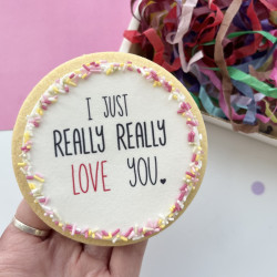 Valentines Biscuit Gift