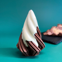 Caramel Swirl: Milk Chocolate Christmas Tree Cone