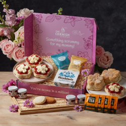 Mother's Day Flower Scone Cream Tea Hamper