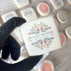 Luxury Corporate Logo Biscuits/Personalised & Branded Biscuits