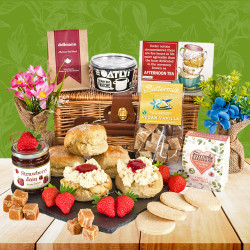 The Vegan Cookies & Cream Tea Hamper