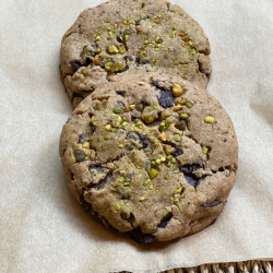 Pistachio & Dark Chocolate Cookie
