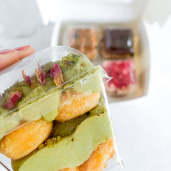 Personalised Alcohol-Free Tiramisu Treatbox Gift for Pregnant/Breastfeeding/New Mum