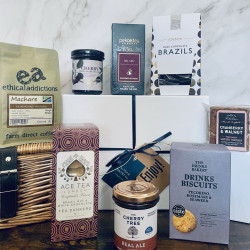 Luxury Hamper with Pekoe Earl Grey Tea and Treats