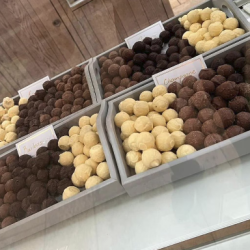 Handmade Luxury Chocolate Truffles / Diabetic, Vegetarian and Gluten Free Option