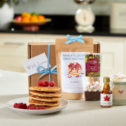 Personalised Pancake and Hot Chocolate Gift Set with Pancake Mix, Hot Chocolate Spoon & Maple Syrup