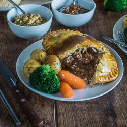 Classic Steak Pie 220g