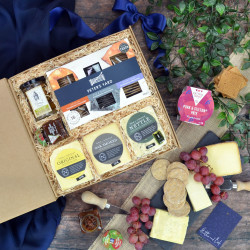 Lesbury Luxury Cheese Hamper