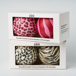 Bauble Duo in Swedish design filled with Swedish Chocolate