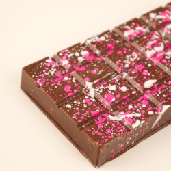 S&rsquo;mores Stuffed Chocolate Bar