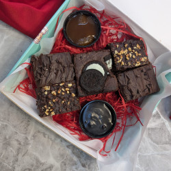 Vegan Valentines Day Brownie Mix Box - Brookie, Brownies & Dipping Pots