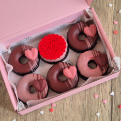 Valentine&rsquo;s Bronut Gift Box