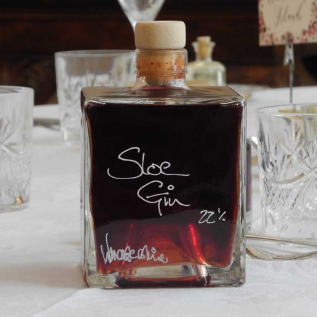 A Cube of Traditional Sloe Gin (500ml) A Cube of Traditional Sloe Gin (500ml)