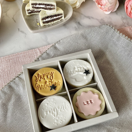Graduation Personalised Chocolate Coated Oreo Gift