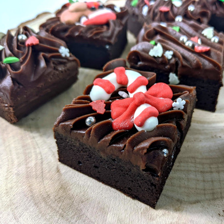 Limited Edition Cute Christmas Brownies (750g) Limited Edition Cute Christmas Brownies (750g)