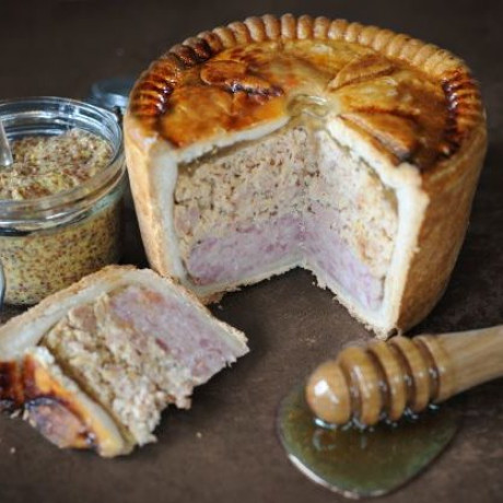 Yorkshire Farmers Pork Pie 1.1KG