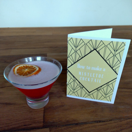 Mistletoe martini cocktail set