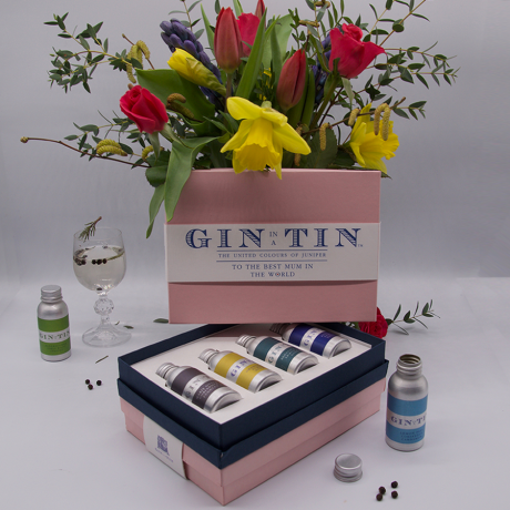 Gin In A Tin - Box Set Four - To The Best Mum In The World - Still Life Image Gin In A Tin - Box Set Four - To The Best Mum In The World - Still Life Image